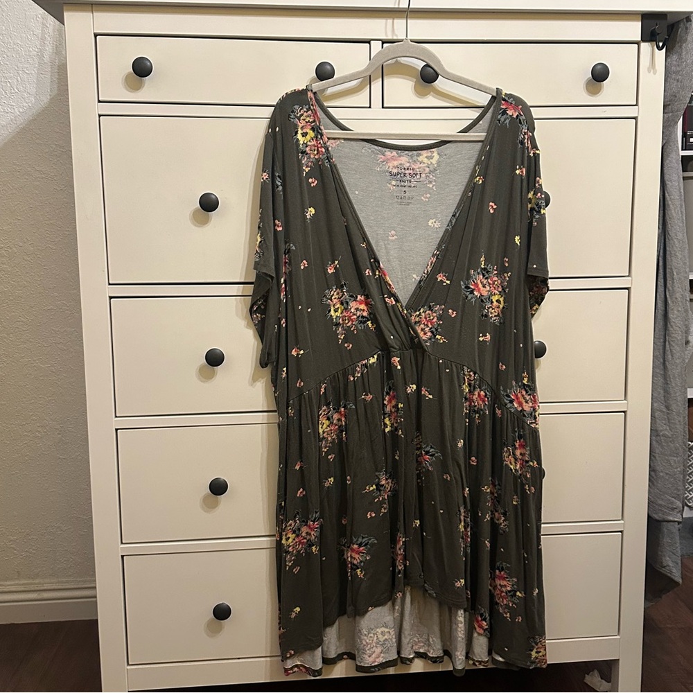 Torrid Super Soft Floral Top